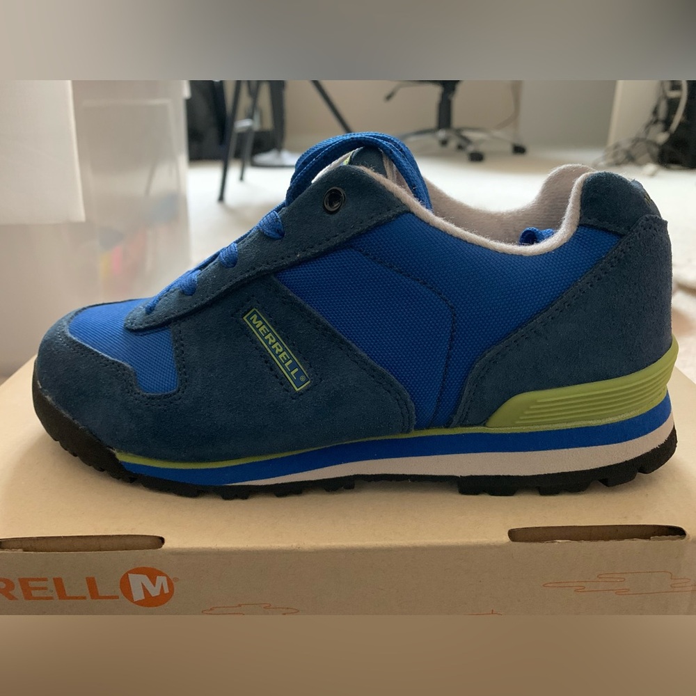 NEW MERRELL kids sneakers US 3 Blue